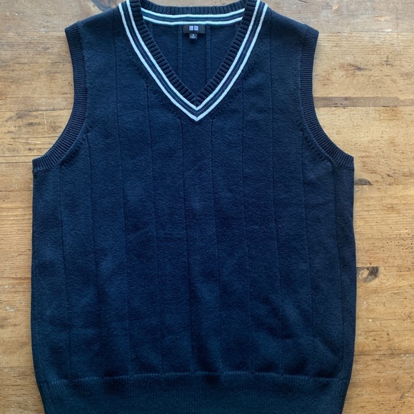 Uniqlo Navy Blue Men's Sweater Collegiate Vest - Picture 12 of 16